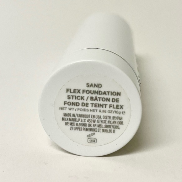 MILK MAKEUP Flex Foundation Stick-
Sand (10g) - Picture 5 of 7